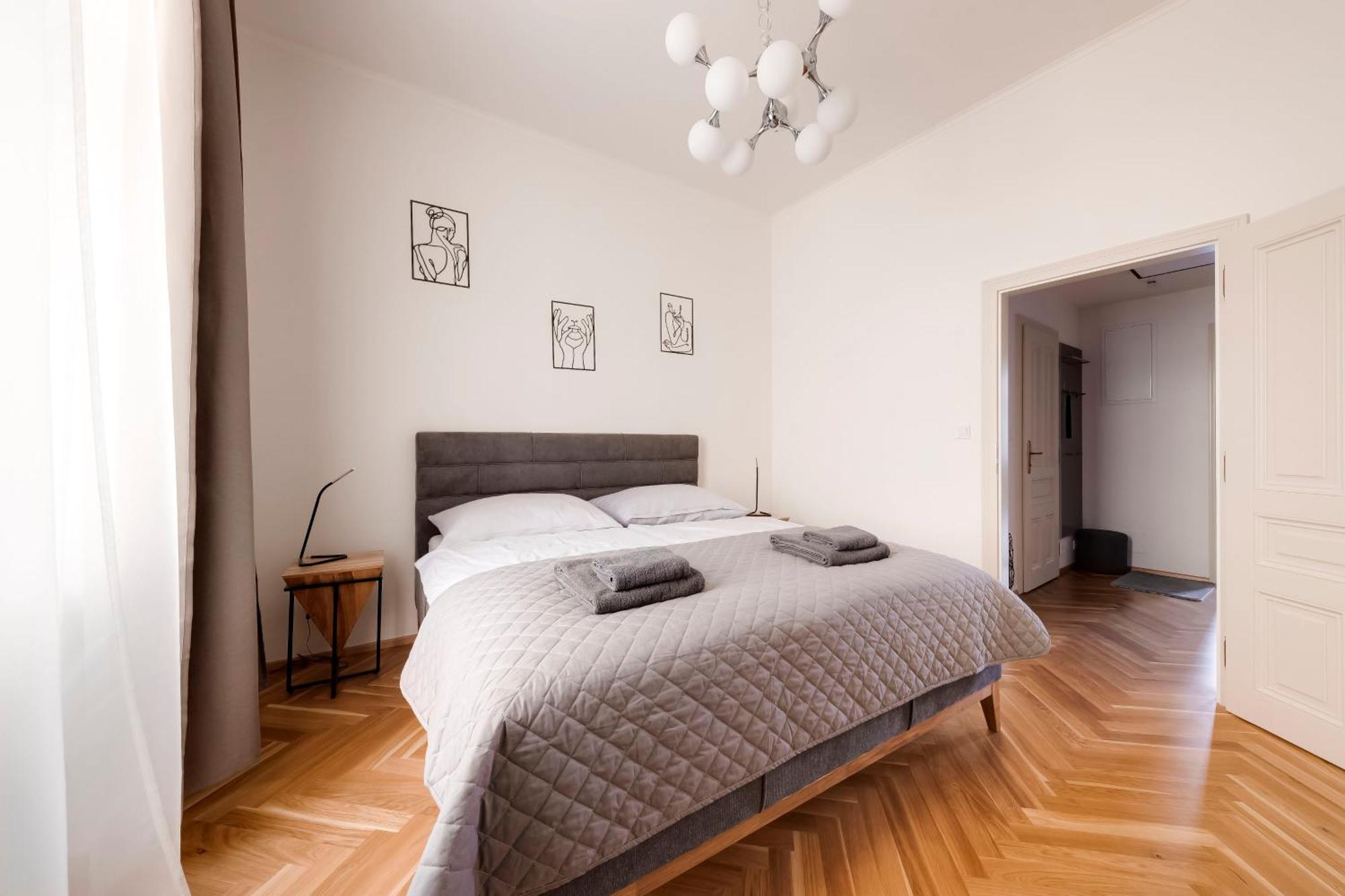 New Town Oases Apartment Praga Esterno foto